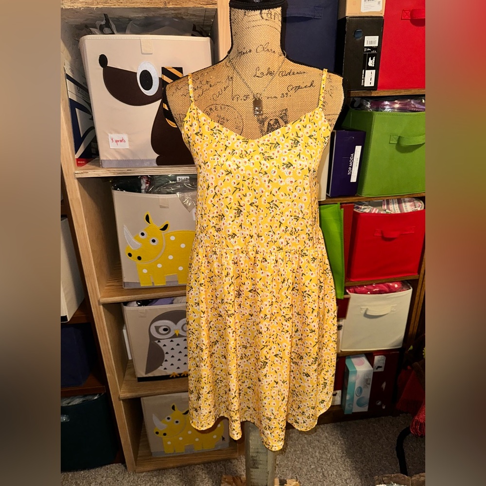 💛☀️Adorable Sundress